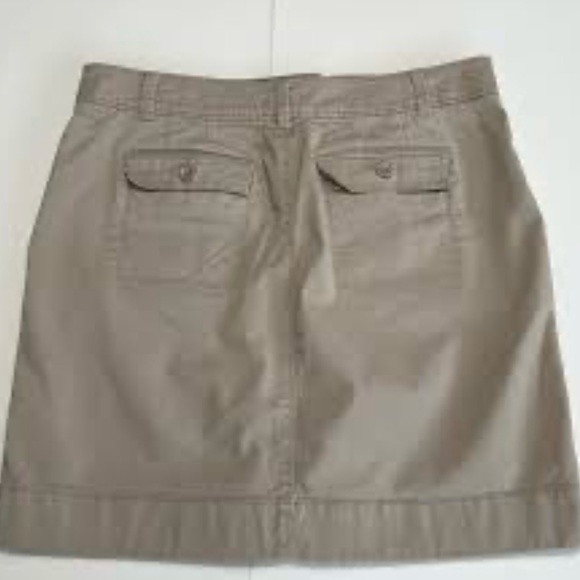 Loft women’s size 8 khaki skirt with front and‎ back pockets front zip - Picture 10 of 10